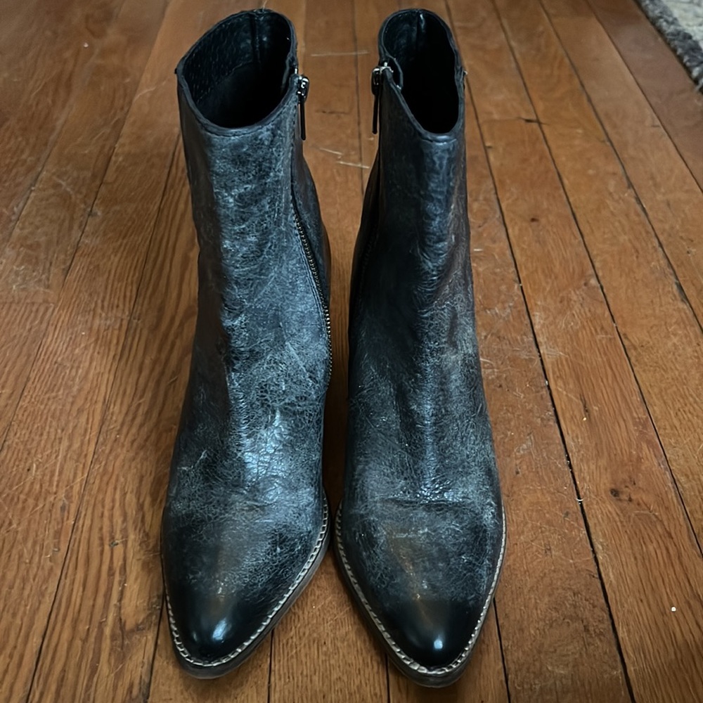 Diva True Distressed side zip bootie. Size 9.5. Lightly cushioned insole. - Picture 2 of 5